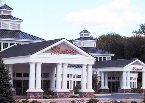 Bertram Inn And Conference Center Aurora Bagian luar foto