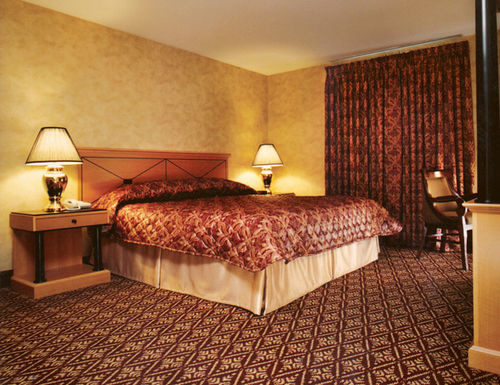 Bertram Inn And Conference Center Aurora Bagian luar foto